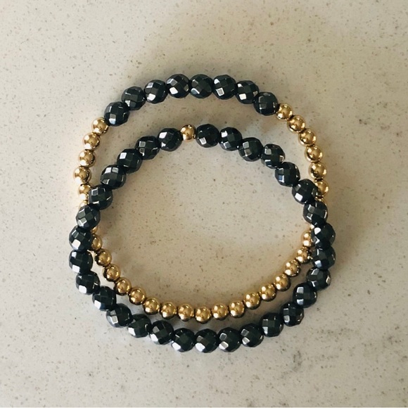 Gold and Black Beaded Bracelet - Picture 2 of 6